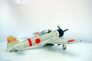 Trumpeter 1:24 Mitsubishi A6M2b Zero Typ 21