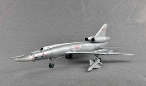 Trumpeter 1:72 Soviet Tu-22K Blinder-B Bomber