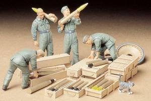 Tamiya 1/35 German Tank Ammo-Loading Crew Set figuuri