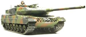 Tamiya 1/35 Leopard 2 A6 Main Battle Tank pienoismalli