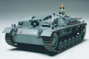 Tamiya 1/35 Sturmgeschütz III Ausf.B pienoismalli