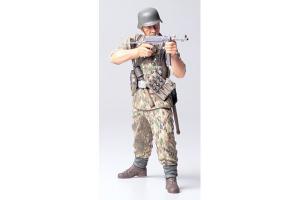 Tamiya 1/16 WWII German Elite Infatryman figuuri