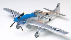 Tamiya 1/48 North American P-51D Mustang 8th AF pienoismalli