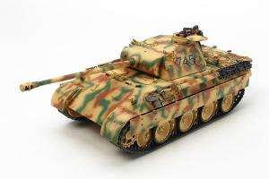 Tamiya 1/35 Panther Ausf.D pienoismalli