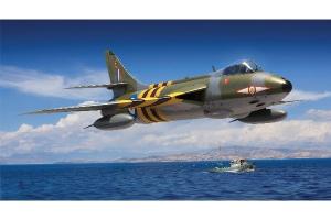 Airfix 1:48 Hawker Hunter F.4/F.5/J.34