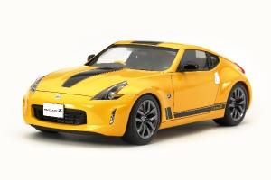 1/24 NISSAN 370Z HERITAGE EDITION