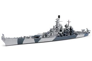 Tamiya 1/700 U.S. Battleship Iowa pienoismalli