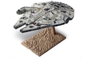 1/144 Bandai Millennium Falcon