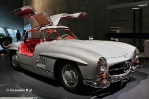 1/12 MERCEDES-BENZ 300 SL