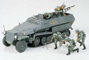 Tamiya 1/35 Hanomag sdkfz 251/1 pienoismalli