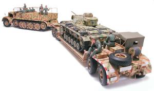 Tamiya 1/35 FAMO and Tank Transporter pienoismalli