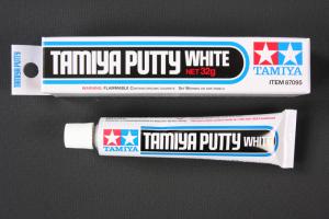 Tamiya Putty (white) tasoite