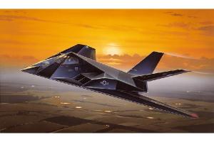 Italeri 1/72 F-117A Stealth Nighthawk