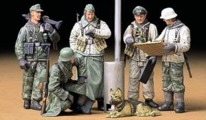 Tamiya 1/35 German Soldiers at Field Briefing figuuri