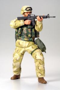 Tamiya 1/16 Modern US Army Infantryman (Desert) figuuri
