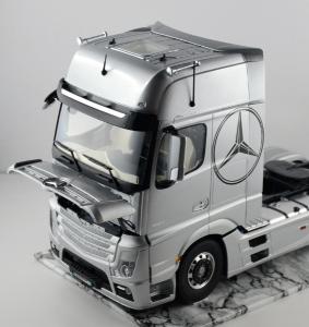 Italeri 1/24 Mercedes Benz Actros MP4 Gigaspace