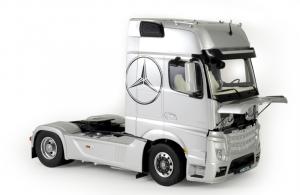 1/24 Mercedes Benz Actros MP4 Gigaspace