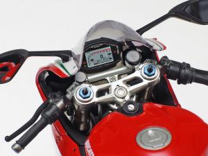 Tamiya 1/12 DUCATI 1199 PANIGALE S TRICOLORE pienoismalli