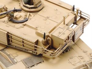 Tamiya 1/48 M1A2 ABRAMS pienoismalli