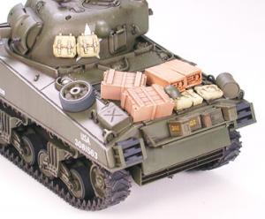 Tamiya 1/35 US M4A3 Sherman 75mm Late pienoismalli