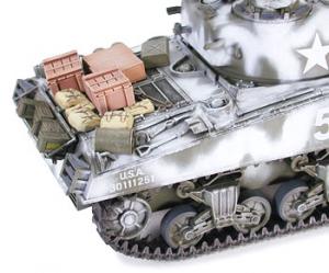 Tamiya 1/35 M4A3 Sherman 105mm pienoismalli