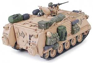 Tamiya 1/35 Us M113A2 Desert Ver. pienoismalli