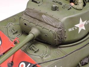 Tamiya 1/35 M4A3E8 SHERMAN “EASY EIGHT" Korea pienoismalli