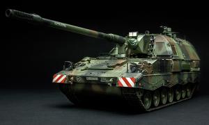 1:35 GERMAN Panzerhaubitze 2000 SP Howitzer