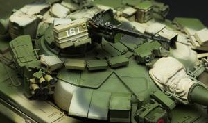 1:35 Russian Tank T-90 w/TBS Tank Dozer