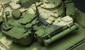 1:35 Russian Tank T-90 w/TBS Tank Dozer