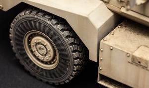 1:35 U.S. Cougar 6x6 MRAP Vehicle