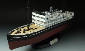 1:150 THE CROSSING (The FIRST MENG SHIP MODEL)