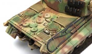 1:35 German Heavy Tank Sd.Kfz.182 King Tiger (Henschel Turret)