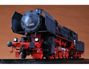 Trumpeter 1:35 Kriegslokomotive BR-52