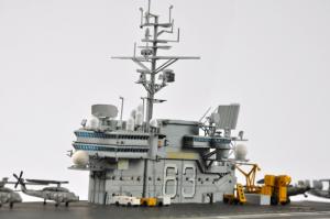 1:350 USS Kitty Hawk CV-63