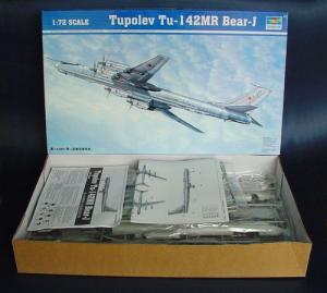 Trumpeter 1:72 Tupolev Tu-142 MR Bear-J