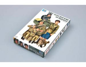 Trumpeter 1:35 WWII Soviet Red Army (on maneuver)