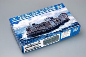 Trumpeter 1:144 JMSDF Landing Craft Air Cushion