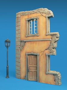 1:35 RUINED HOUSE