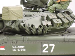 Tamiya 1/35 U.S. Airborne Tank M551 Sheridan pienoismalli