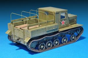 1:35 Ya-12 SOVIET ARTILLERY TRACTOR late