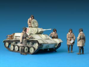 1:35 T-70M Light tank with crew