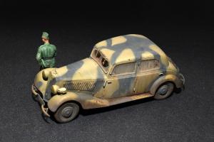 1:35 Personenwagen Typ 170V Saloon