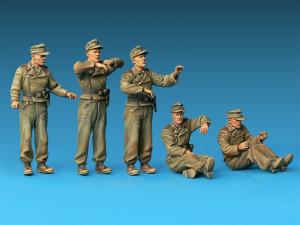 1:35 Jagdpanzer SU-85 (r) with Crew