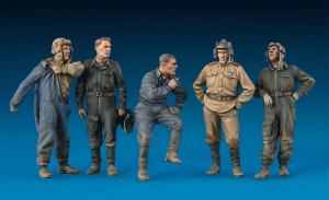 1:35 T-80 Soviet Light Tank with Crew