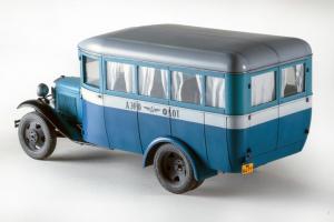 1:35 Passenger Bus GAZ-03-30