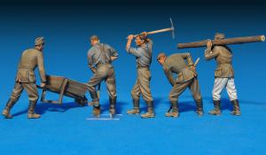 1:35 GERMAN SOLDIERS AT WORK (RAD)