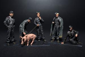 1:35 German Tank Crew at Rest