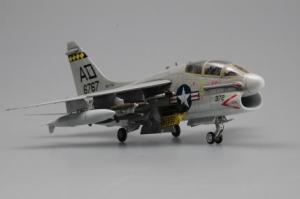 1:72 TA-7C CORSAIR II