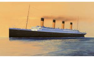 R.M.S. Titanic Gift Set 1:700